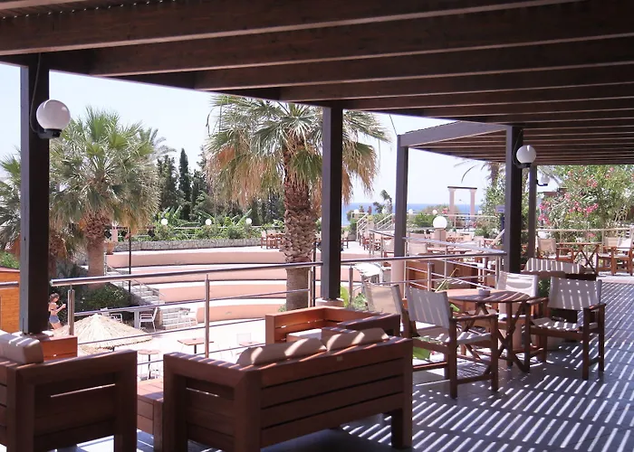 Dessole Olympos 4* فاليراكي